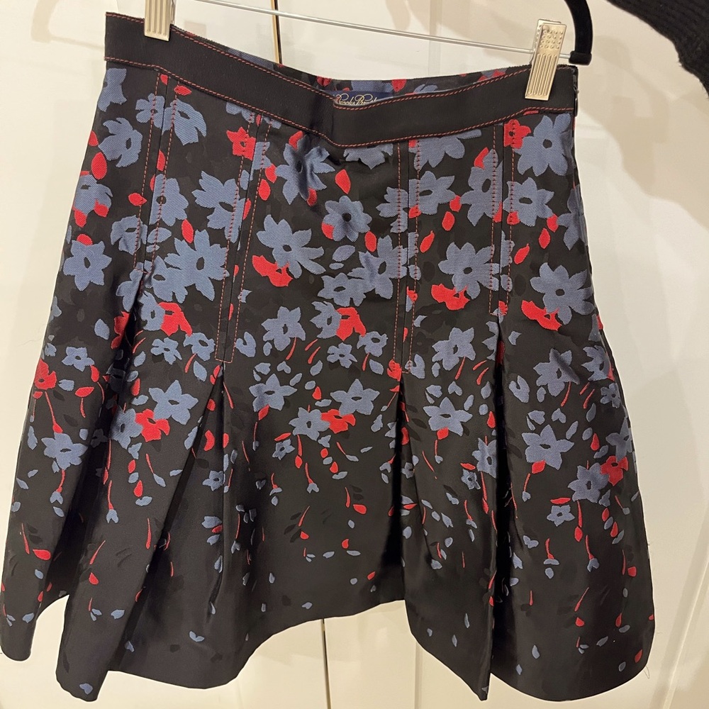 Brook’s Brothers Knee Length Taffeta pleated circle skirt.